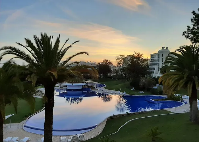 شقة Alvor, Marachique, 2 Bedroom, 2 Bathroom With Swimming Pools ألفور